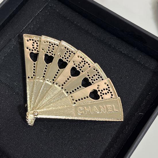 Chanel Brooch YCB72007