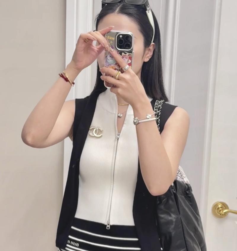 Chanel Brooch YCB72011