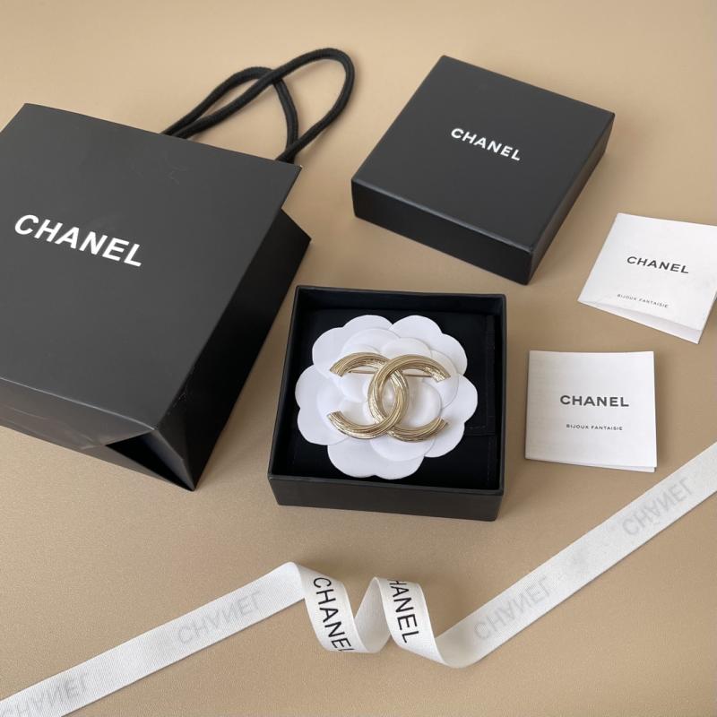 Chanel Brooch YCB72012