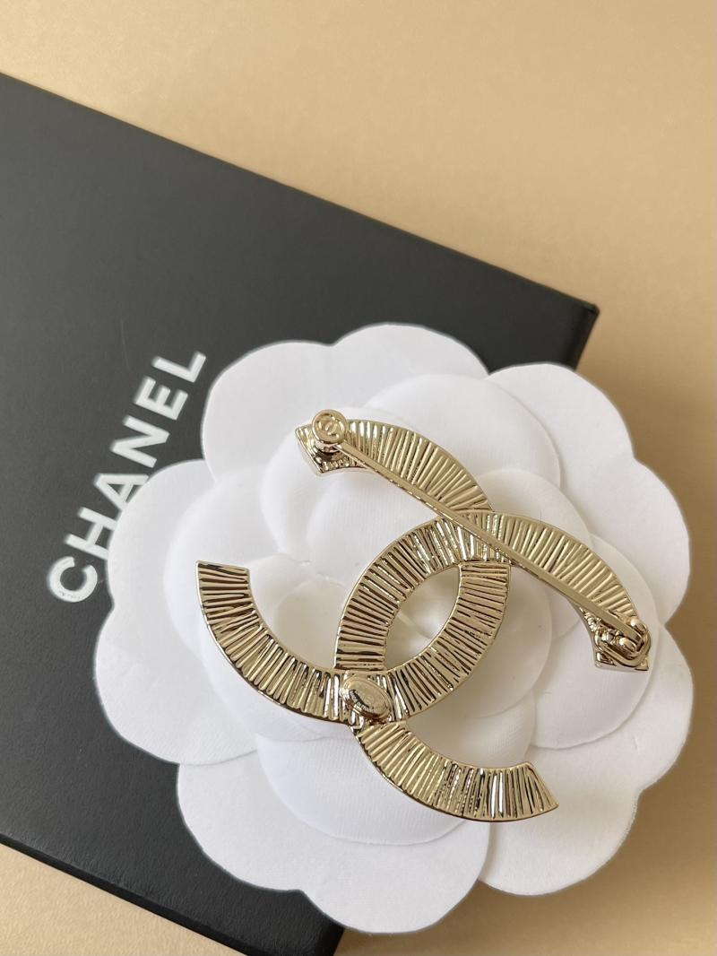 Chanel Brooch YCB72012