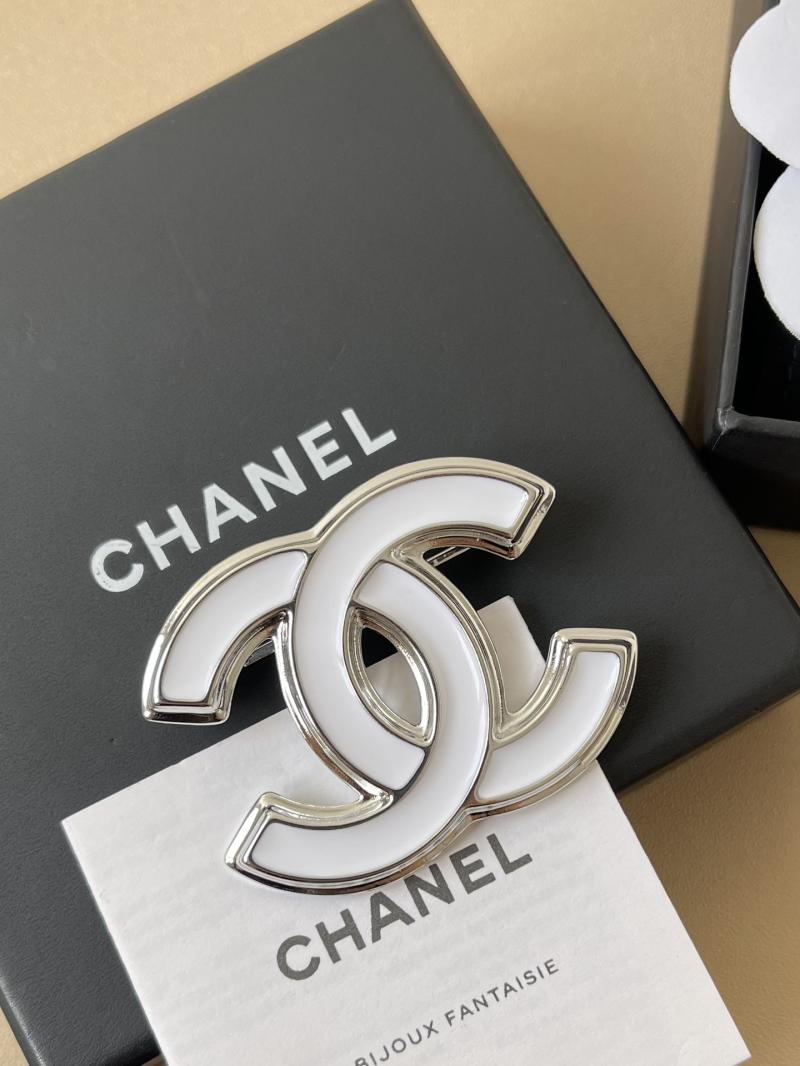 Chanel Brooch YCB72013