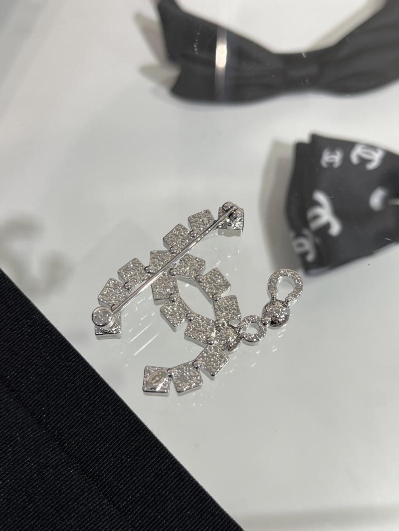 Chanel Brooch YCB72408