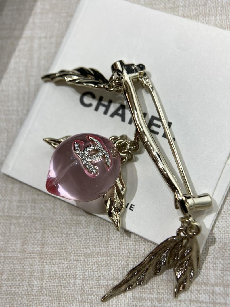 Chanel Brooch YCB81101