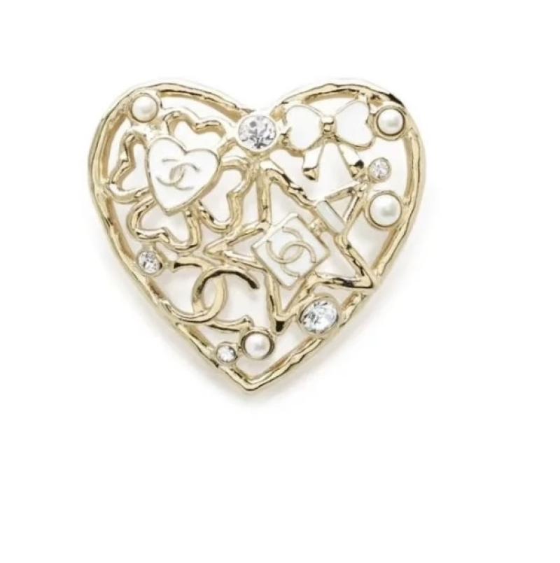 Chanel Brooch YCB81107