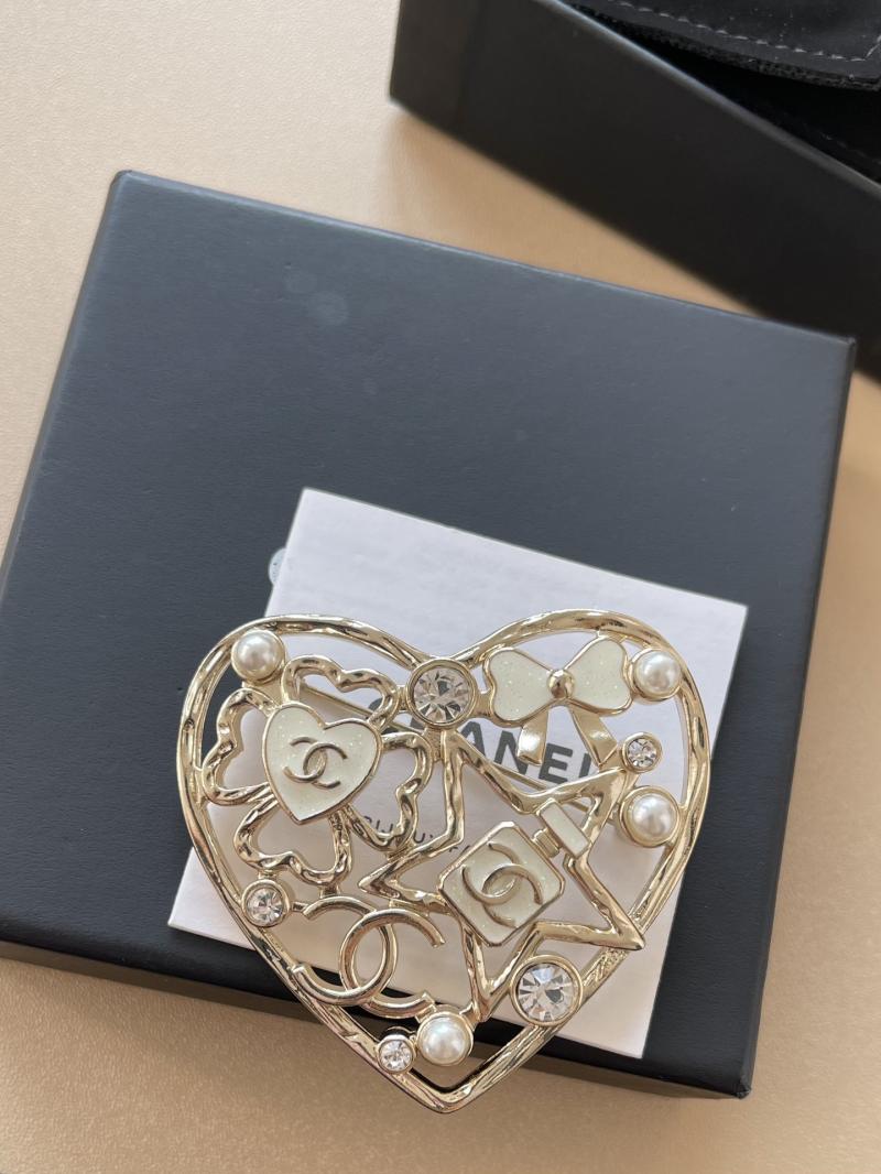Chanel Brooch YCB81107