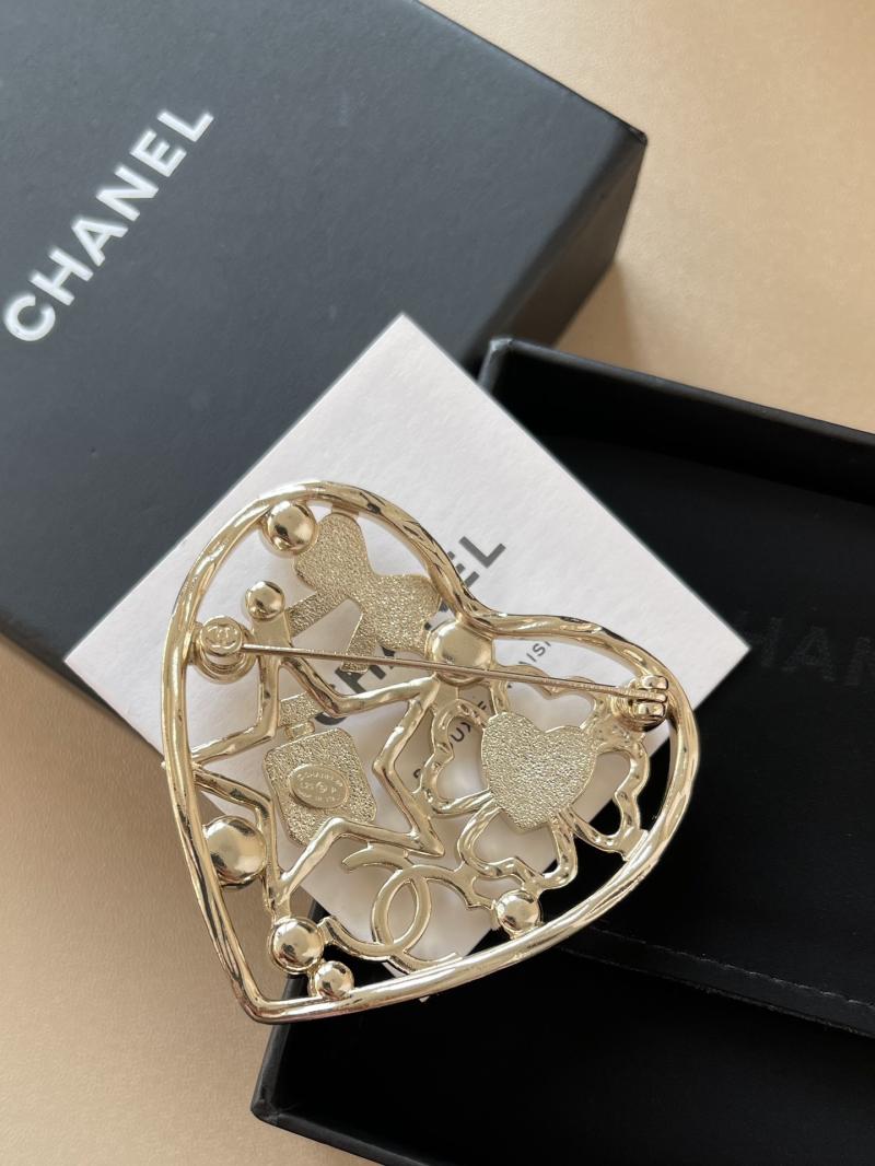 Chanel Brooch YCB81107