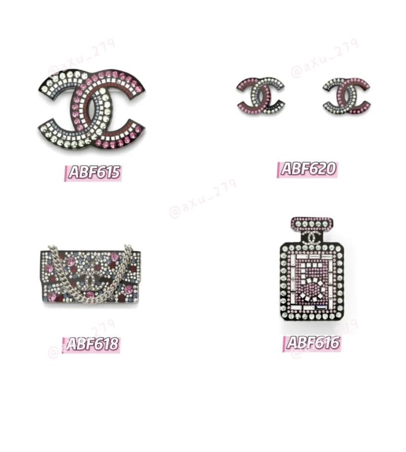 Chanel Brooch YCB81108