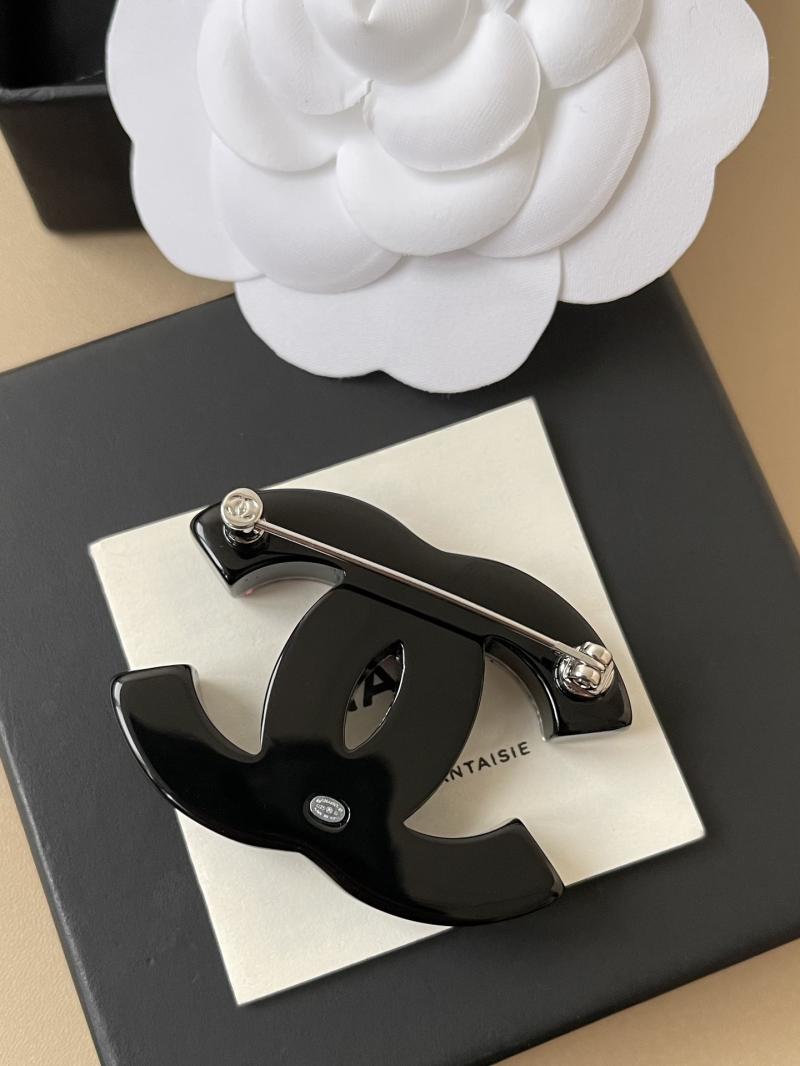 Chanel Brooch YCB81108