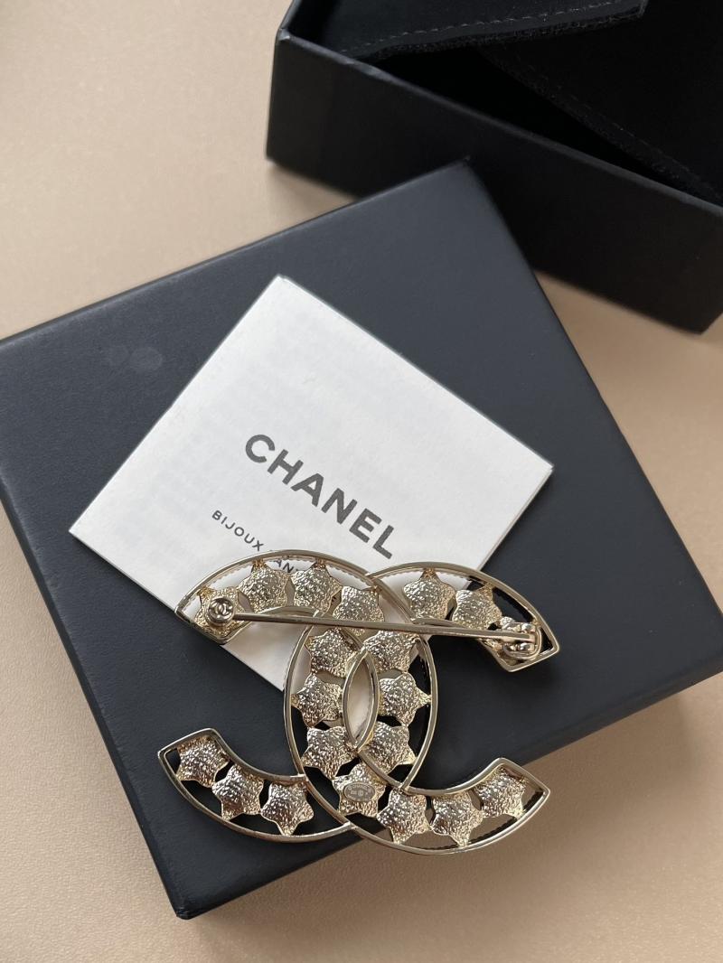 Chanel Brooch YCB81109