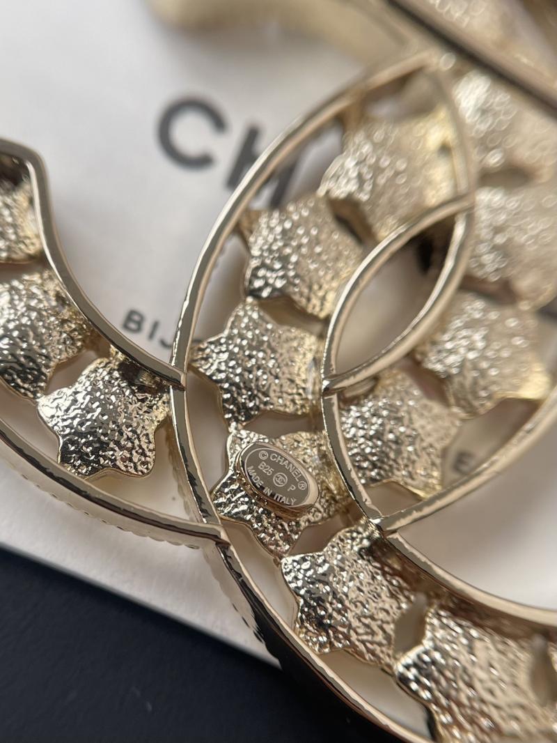 Chanel Brooch YCB81109