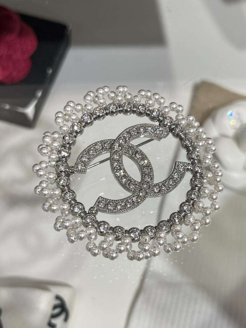 Chanel Brooch YCB81112