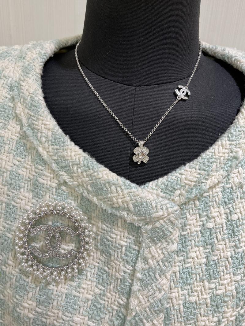 Chanel Brooch YCB81112