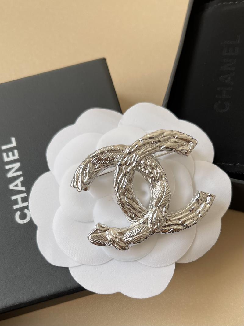 Chanel Brooch YCB81113