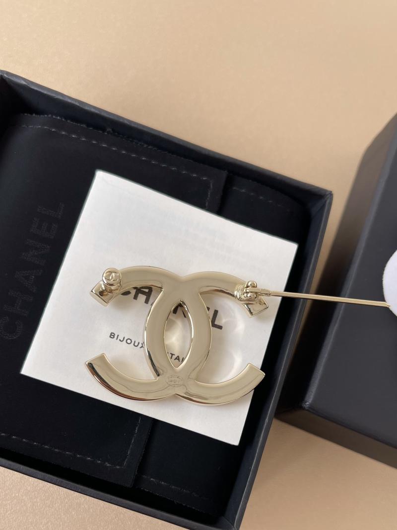 Chanel Brooch YCB81114