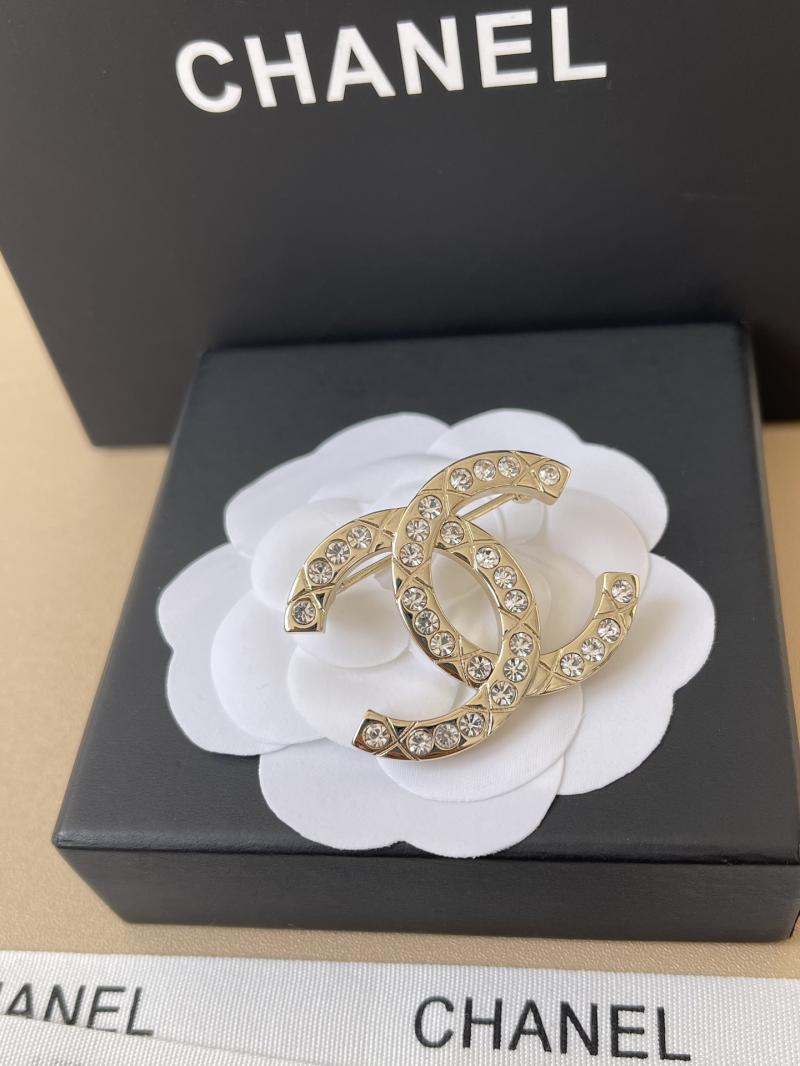 Chanel Brooch YCB81114