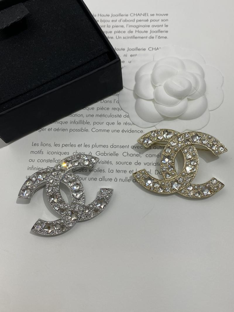 Chanel Brooch YCB81115