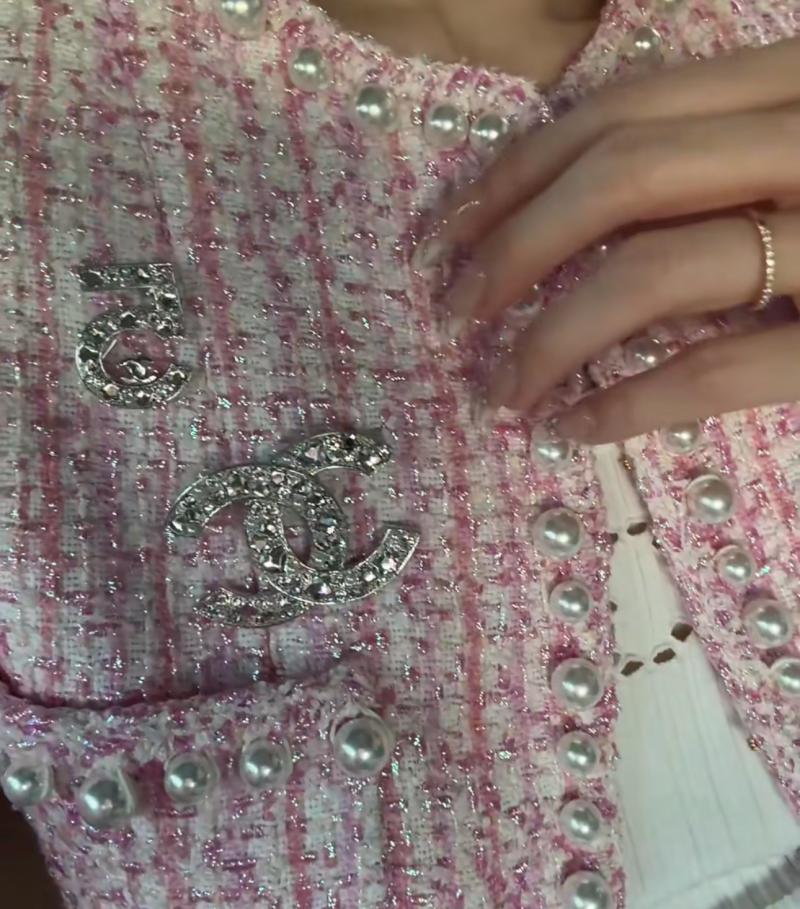Chanel Brooch YCB81116