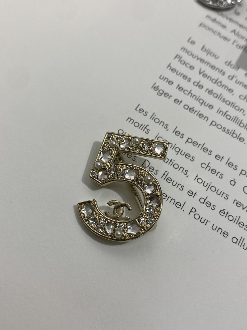 Chanel Brooch YCB81117