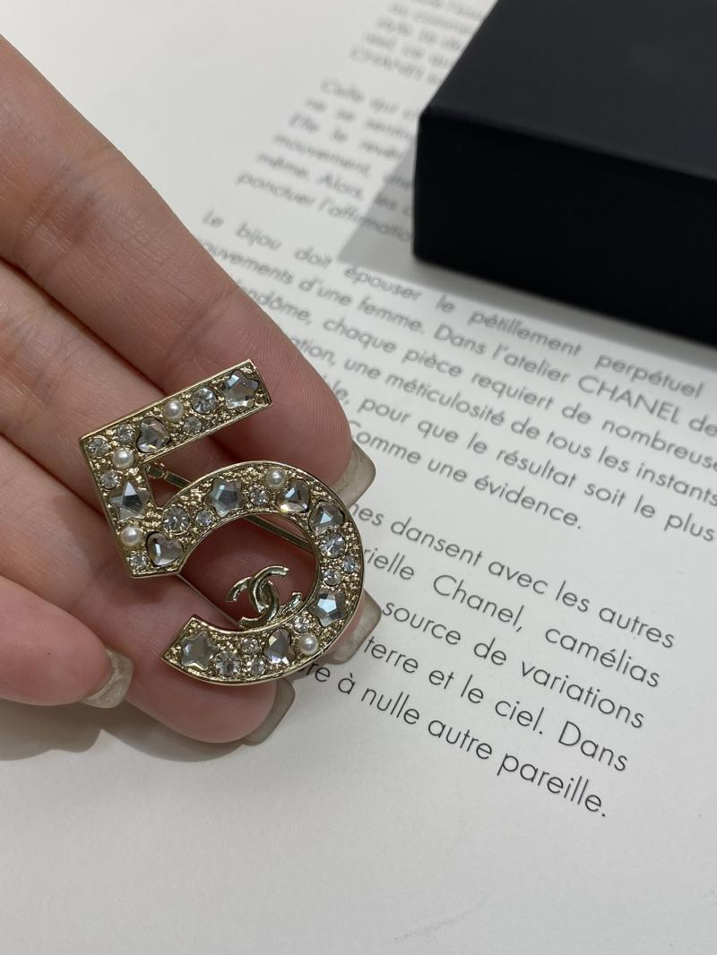 Chanel Brooch YCB81117