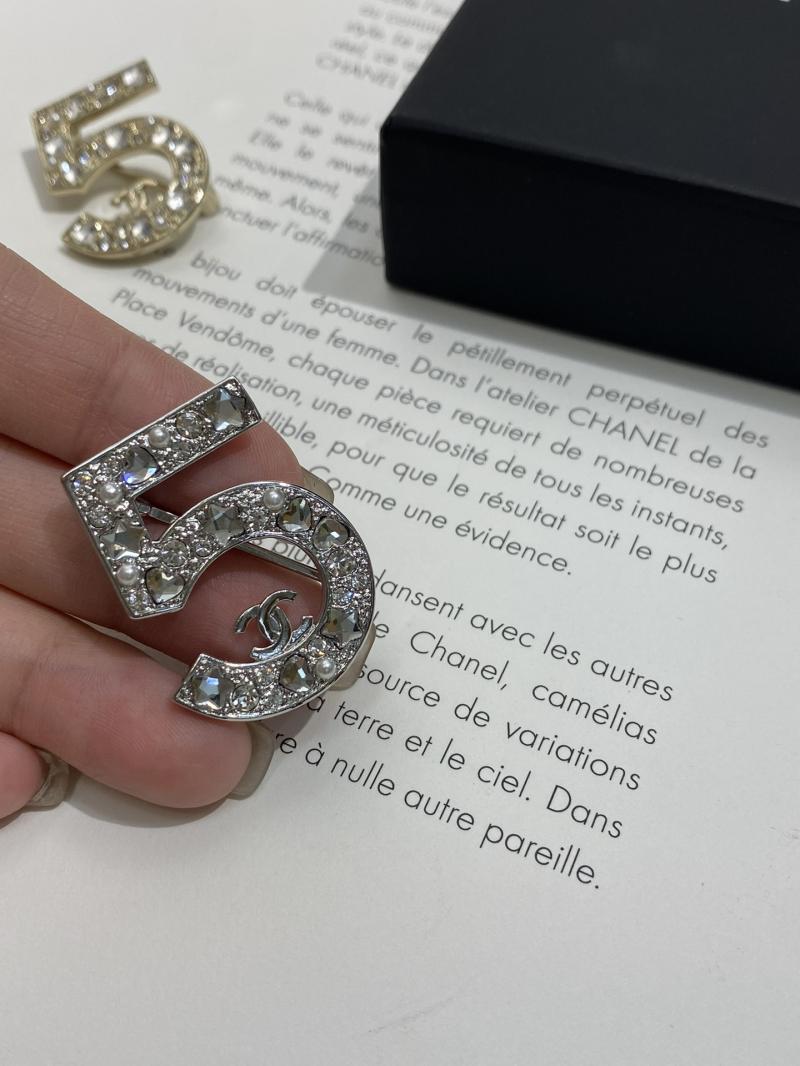 Chanel Brooch YCB81117
