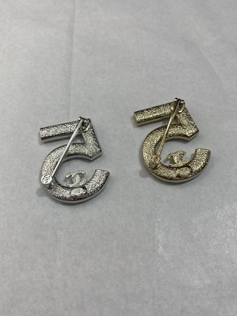 Chanel Brooch YCB81117