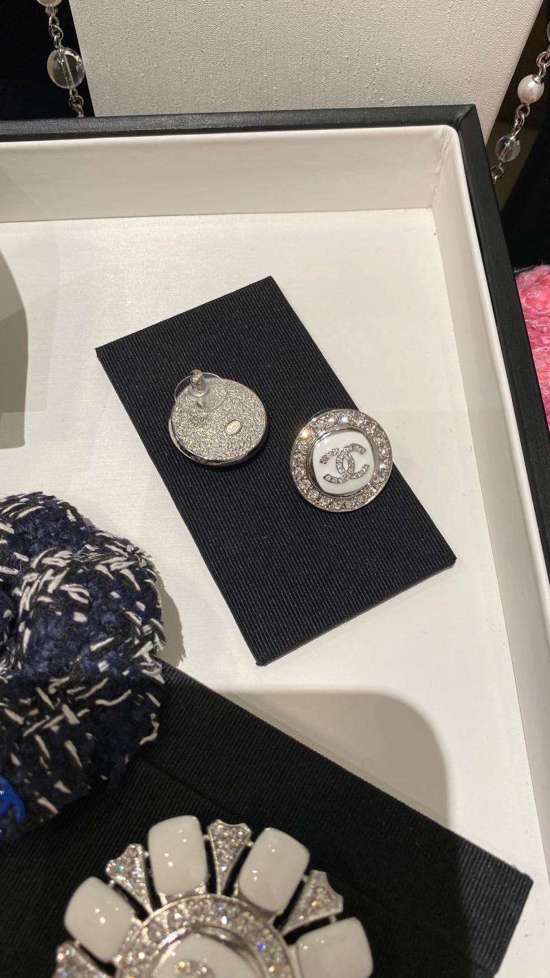 Chanel Earrings YCN81201