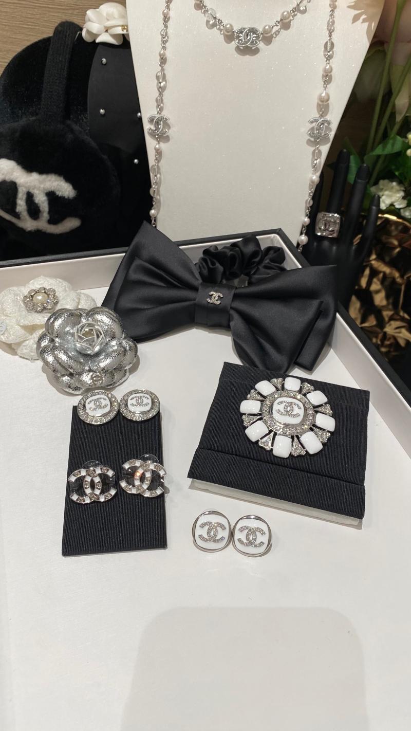 Chanel Earrings YCN81201
