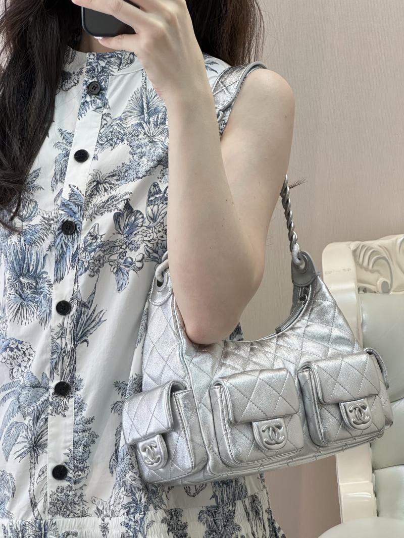 Chanel Lambskin Hobo Bag Silver AS5339