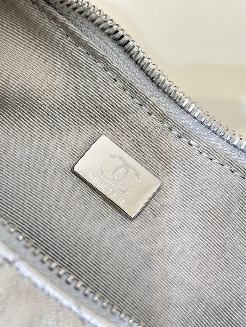Chanel Lambskin Large Hobo Bag Silver AS5302