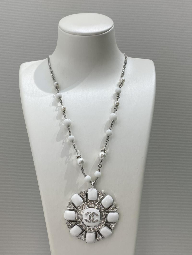Chanel Necklace YCN81201