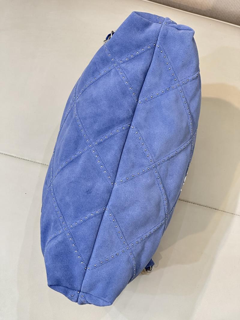 Chanel Suede 22 Handbag Blue AS3261
