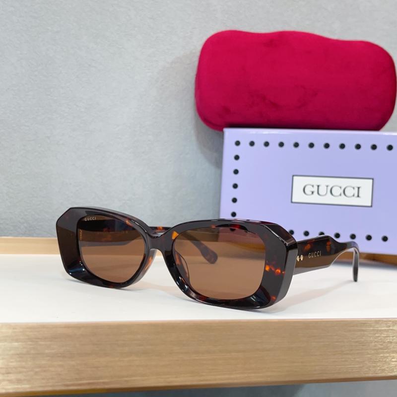 Gucci Sunglasses GG1531SK