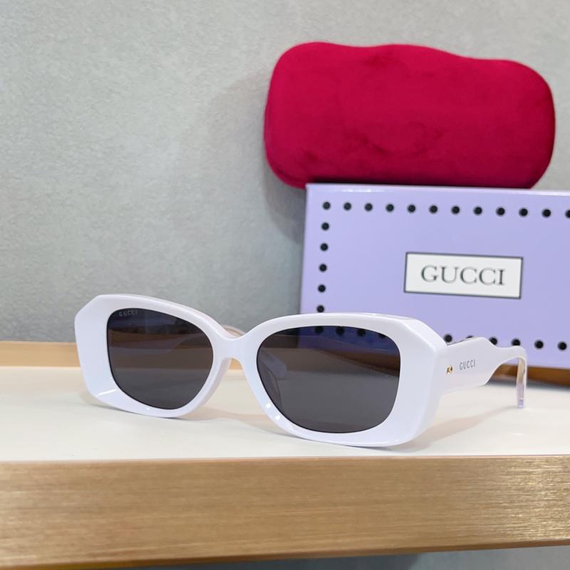Gucci Sunglasses GG1531SK