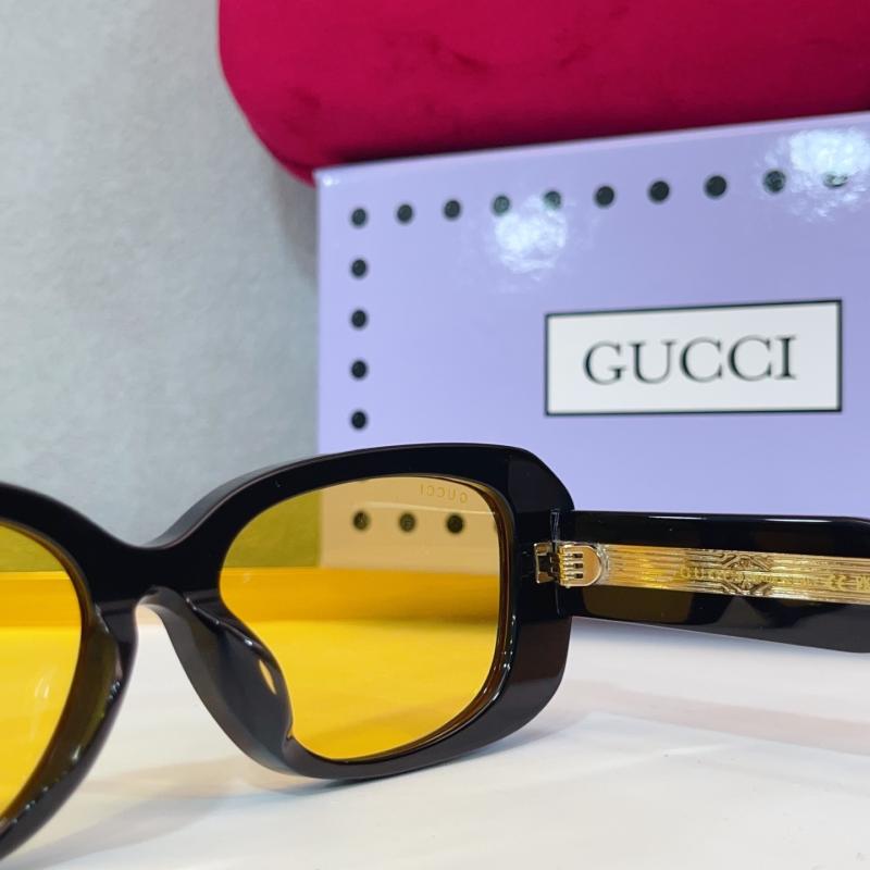 Gucci Sunglasses GG1531SK