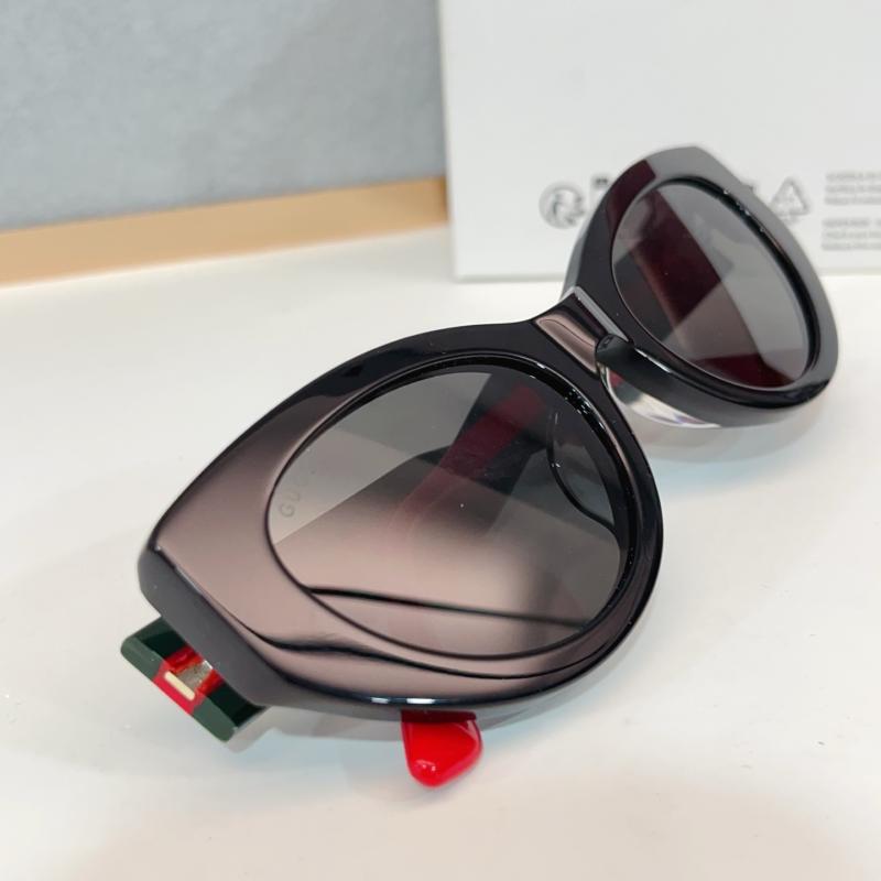 Gucci Sunglasses GG1862S