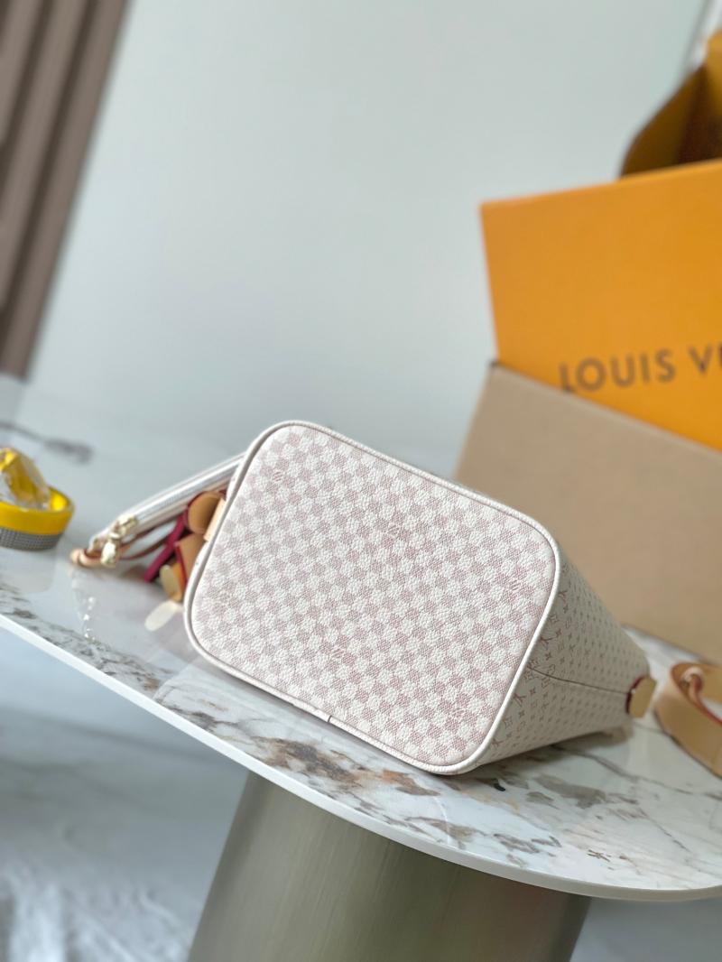 Louis Vuitton All In BB M15130