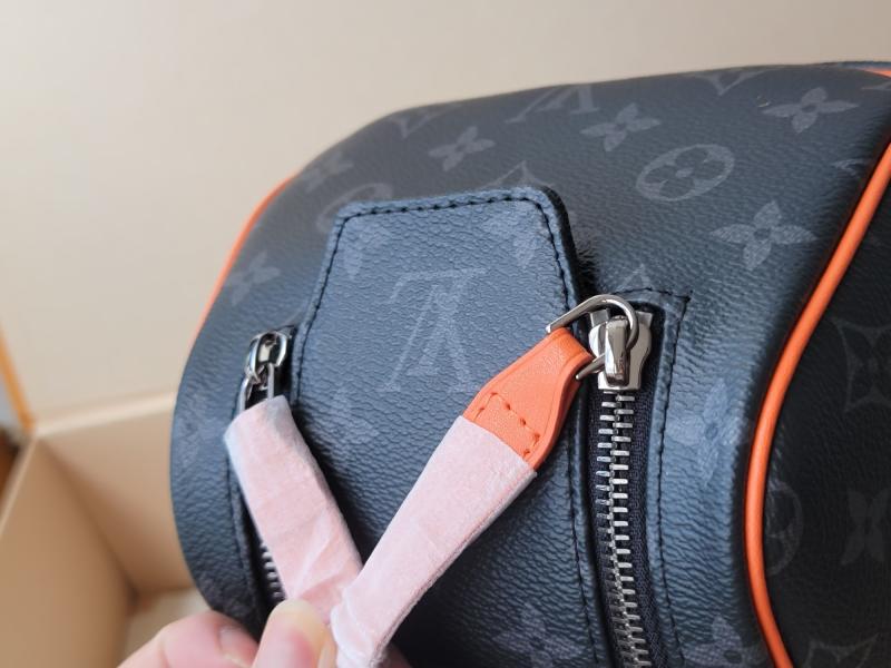 Louis Vuitton Dopp Kit M15246