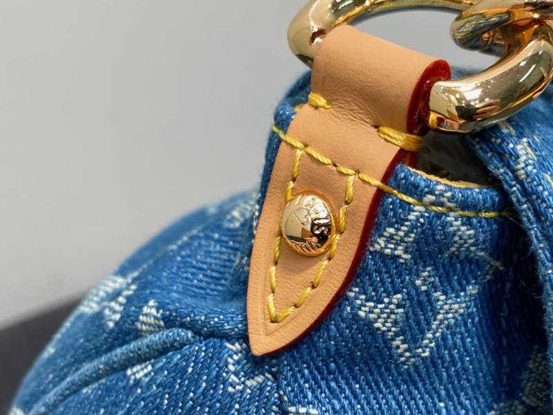 Louis Vuitton Mini Pastry Blue M95050