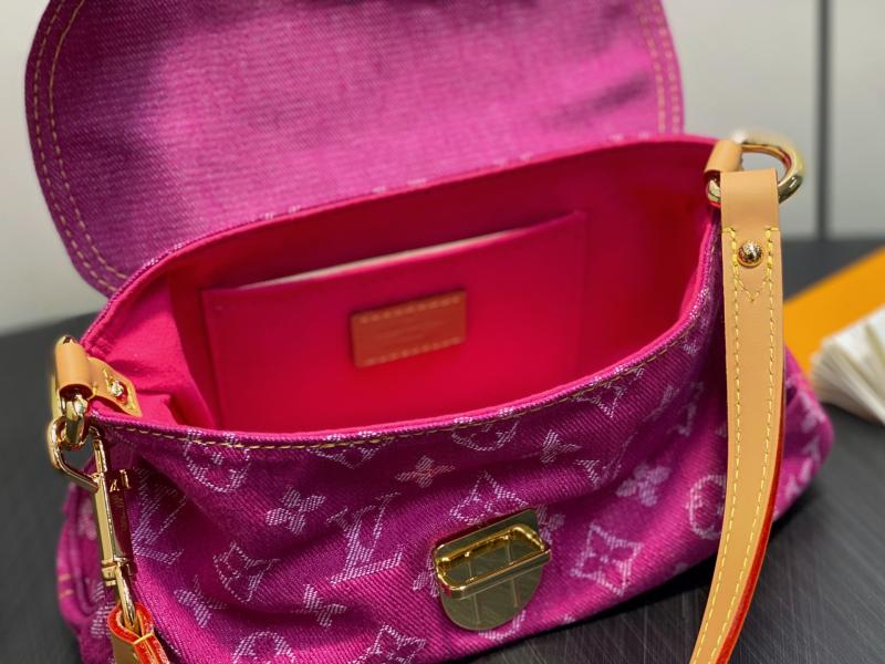 Louis Vuitton Mini Pastry Pink M95050