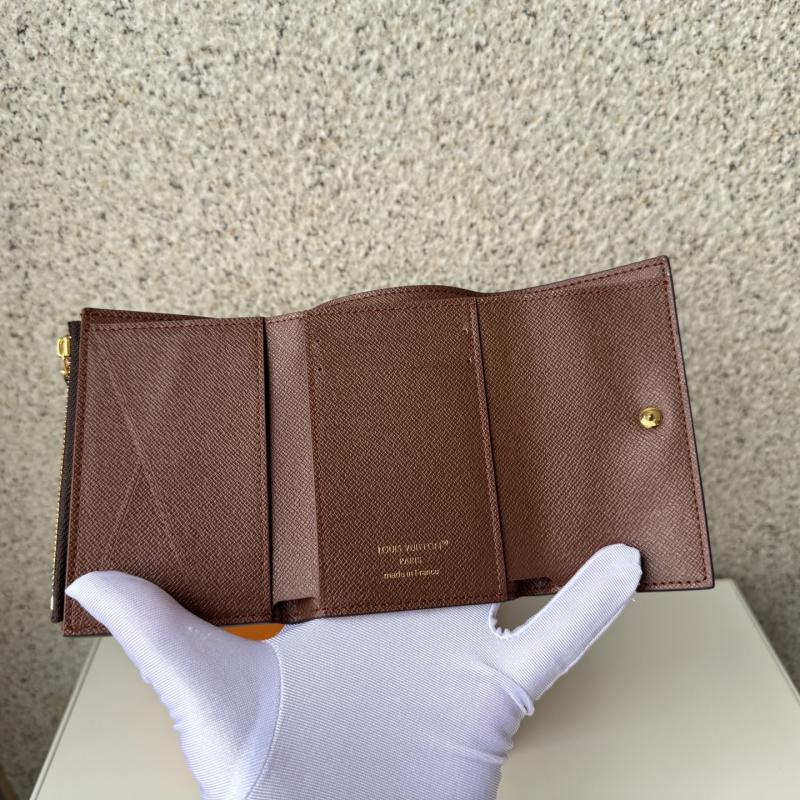 Louis Vuitton Monogram Victor Wallet M12598