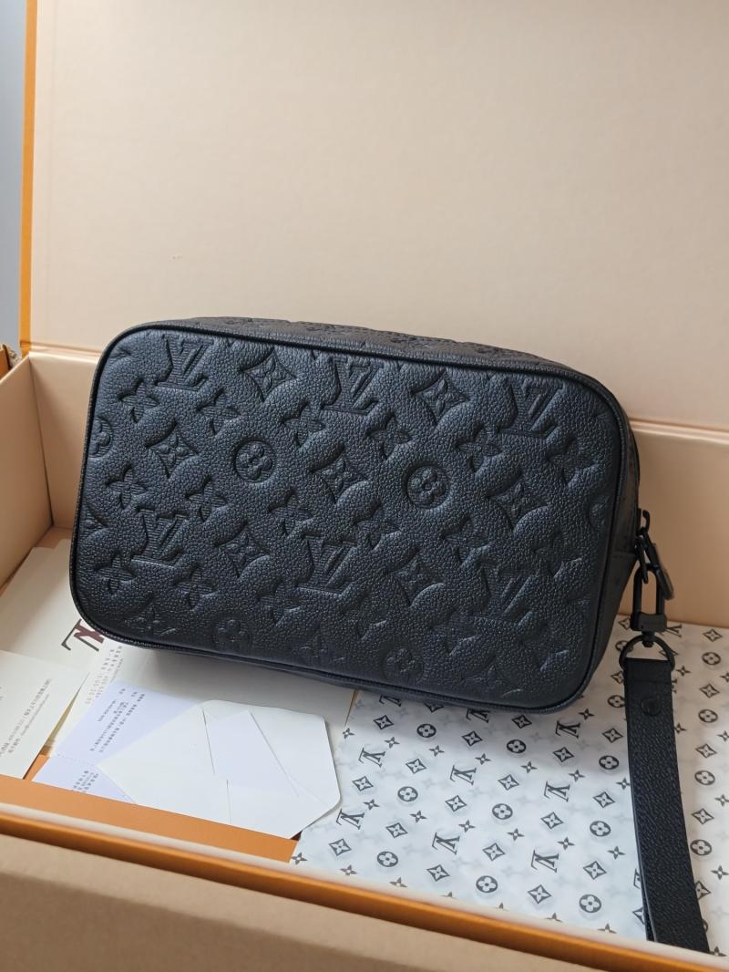 Louis Vuitton Pochette Kasai M14910