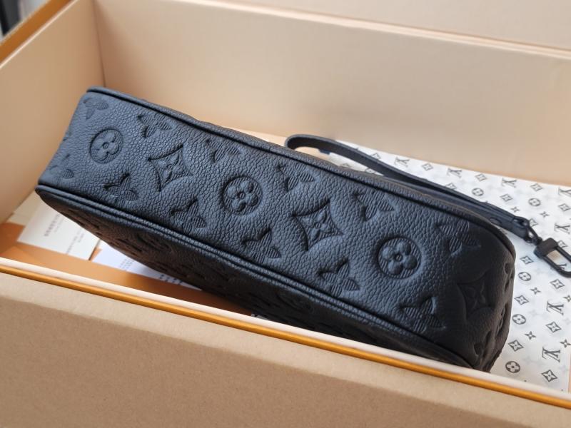 Louis Vuitton Pochette Kasai M14910