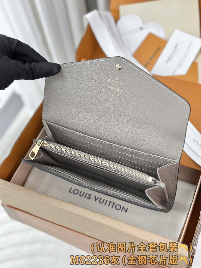 Louis Vuitton Sarah Wallet M82256
