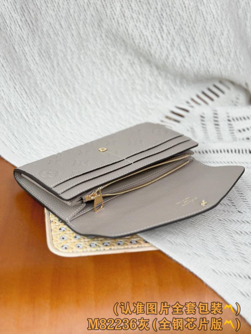 Louis Vuitton Sarah Wallet M82256