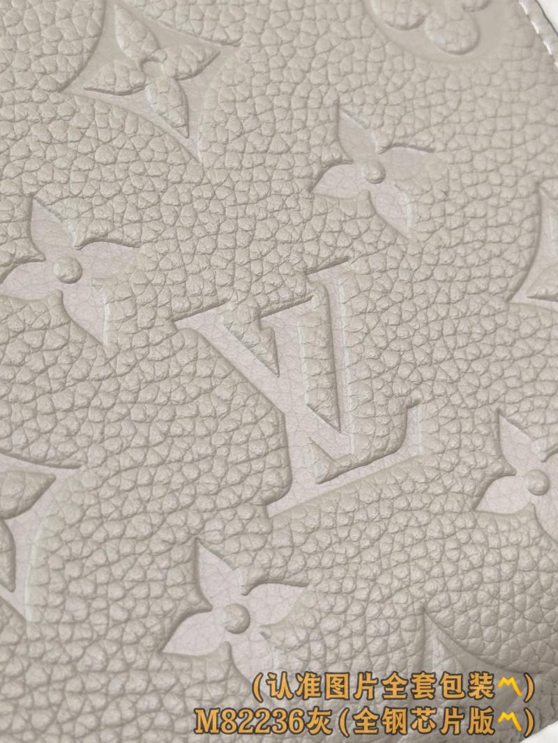 Louis Vuitton Sarah Wallet M82256