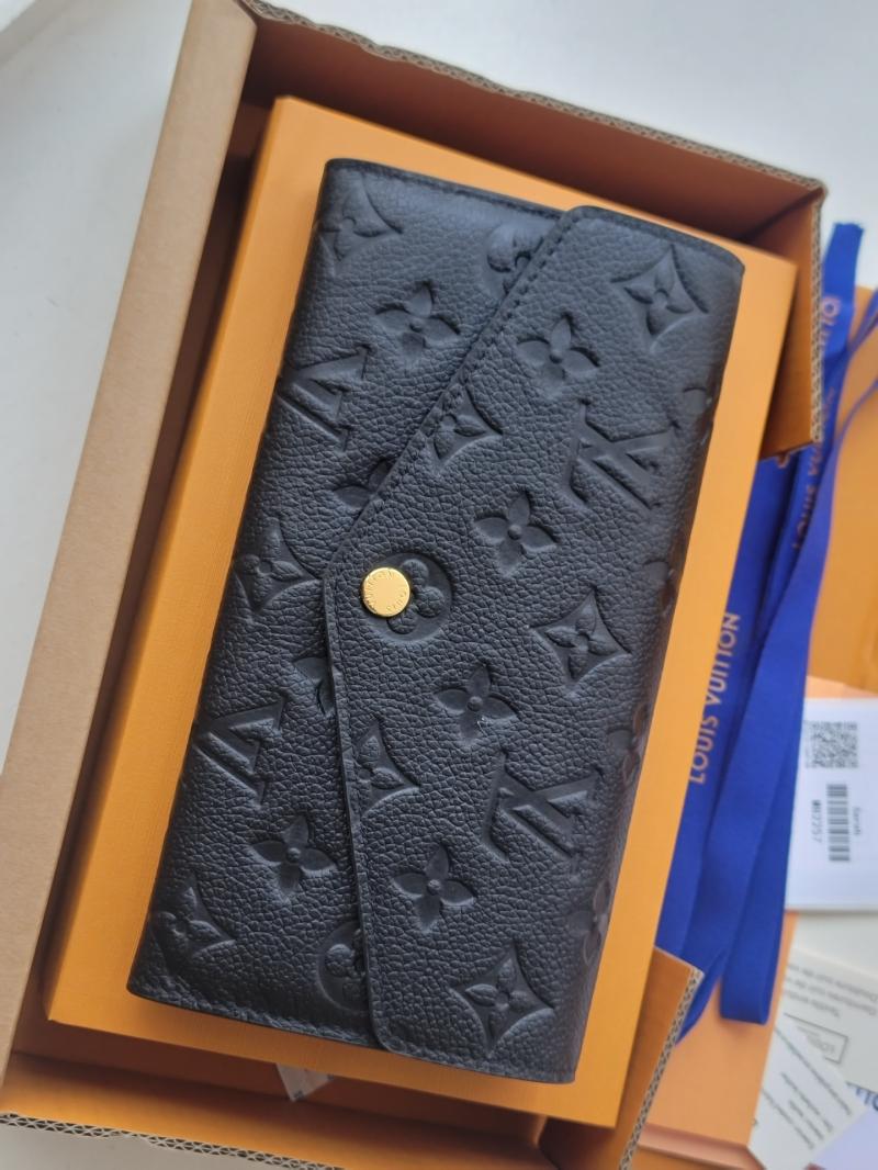 Louis Vuitton Sarah Wallet M82257