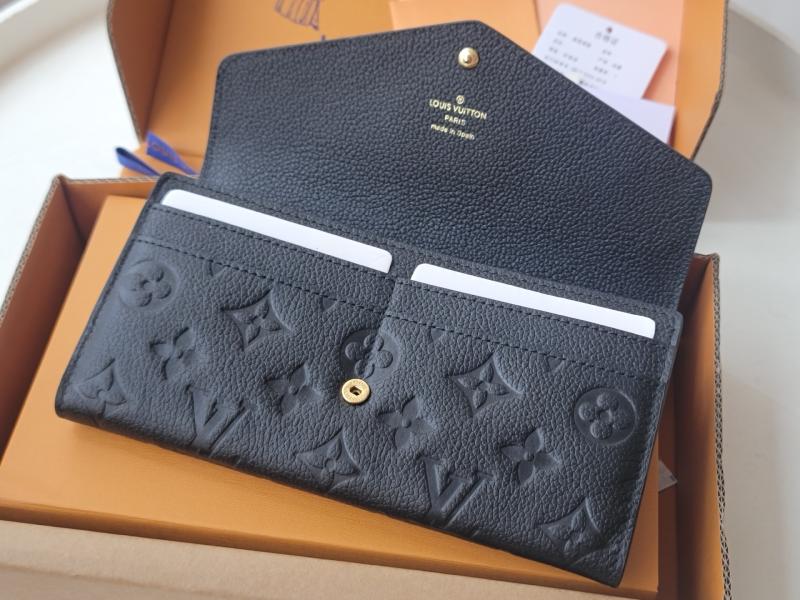 Louis Vuitton Sarah Wallet M82257