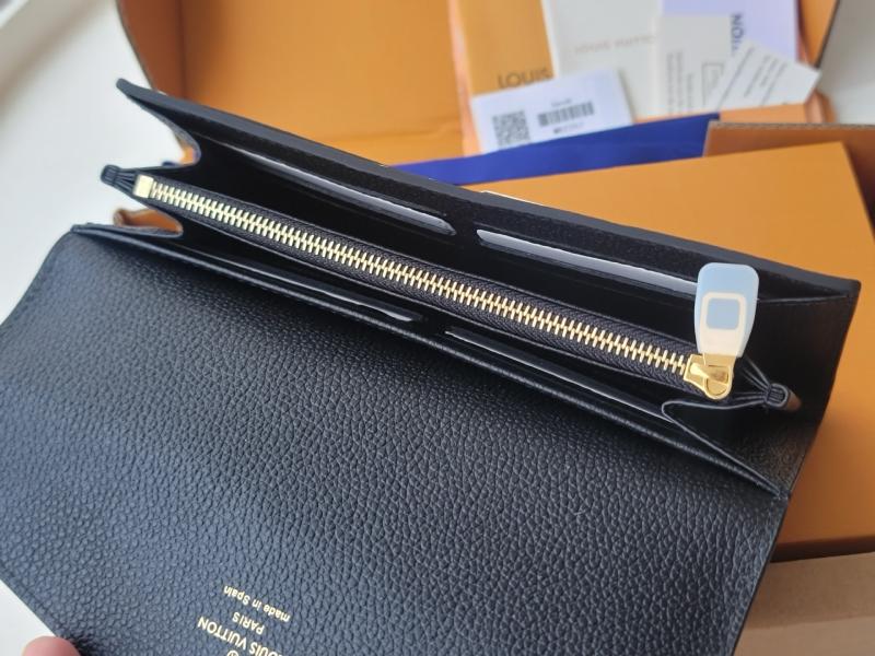 Louis Vuitton Sarah Wallet M82257