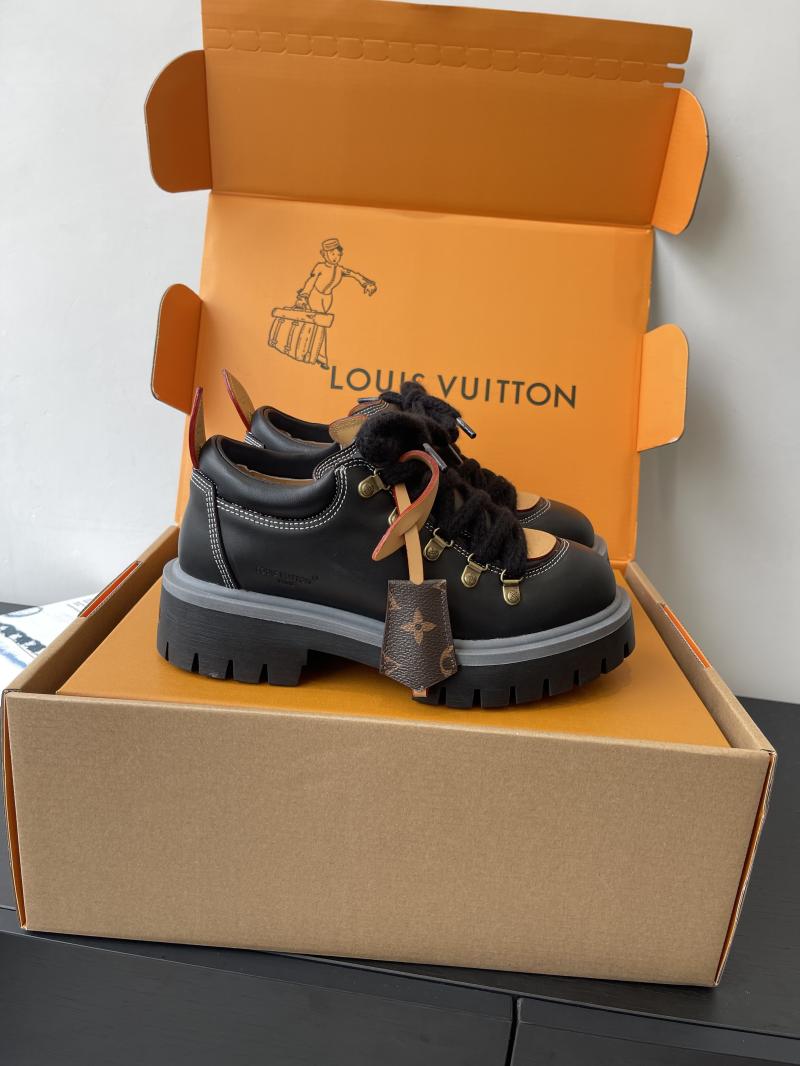 Louis Vuitton Unisex Sneakers SLU81002