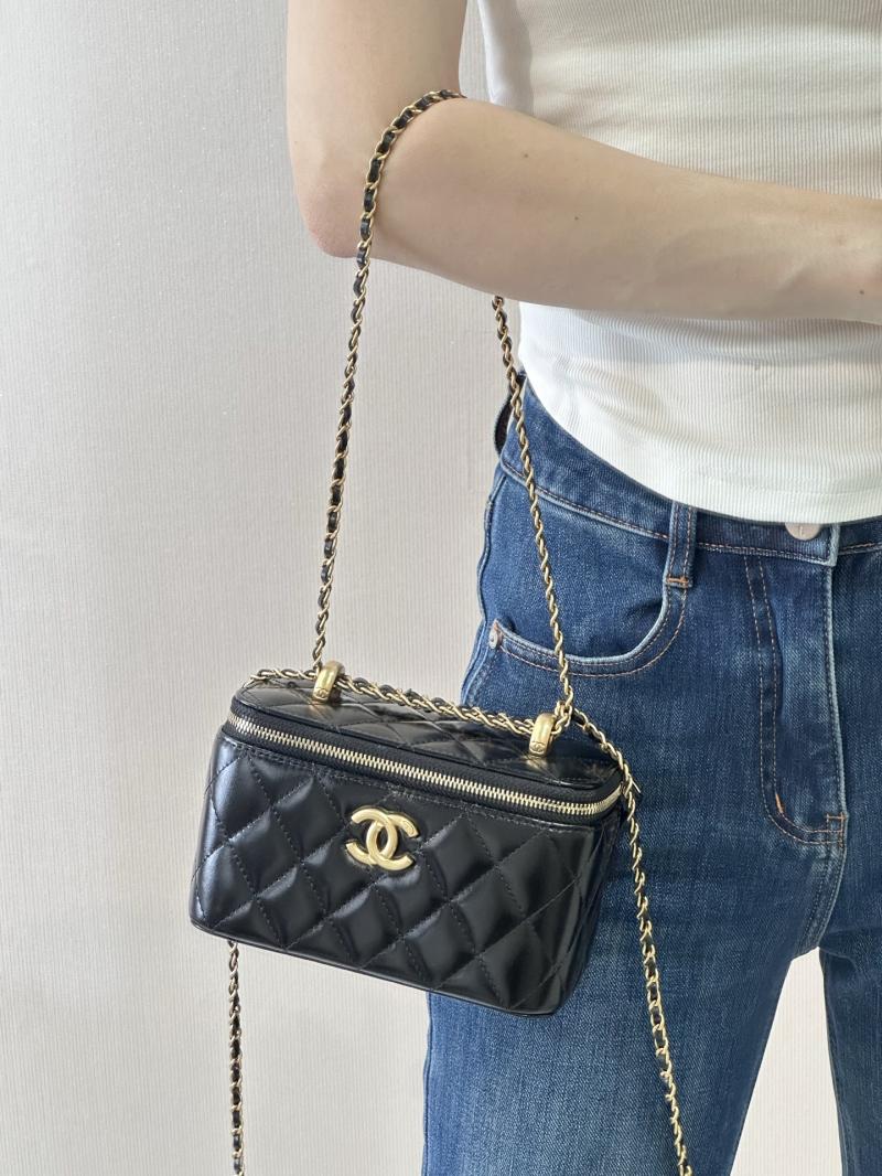 Small Chanel Vanity With Chain Black AP3651